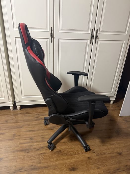 Игровое компьютерное кресло AeroCool