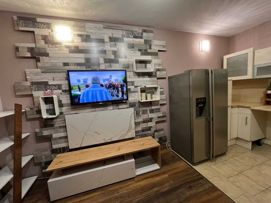 Продава се Тристаен апартамент в Варна, Възраждане 1 - 96 кв.м за 1459 €/кв.м - Снимка #2