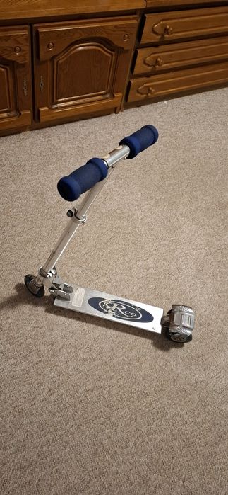 Trotienta copii aluminiu reglabila 55 lei Rco