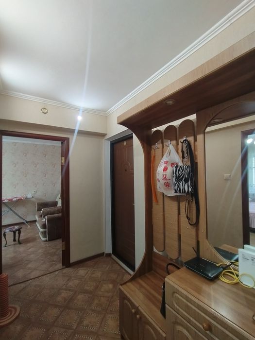 Продается 2комн квартира на 8 мкр