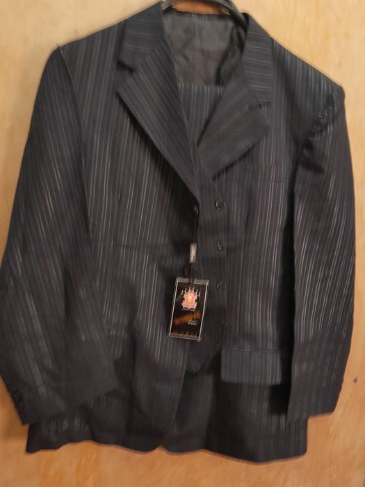 Кастюм  сатылады