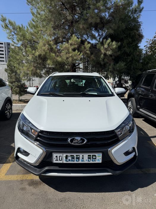 Продается Lada Vesta cross