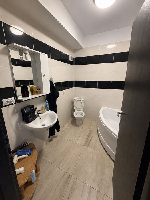 Vand apartament 2 camere semidecomamdat militari residence tineretului 85
