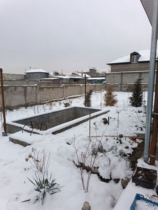 Hovli sotiladi tosh shaxrida tashmi postidan 12 km ichkarida