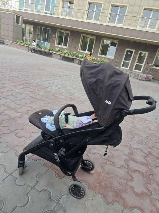 Продаётся Коляска Jole