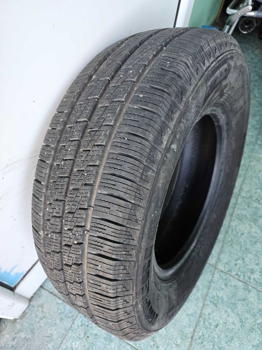 225 70 15 С Гума за бус 1 брой