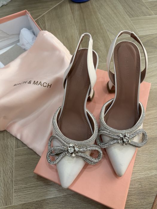 Вечерние туфли на каблуке