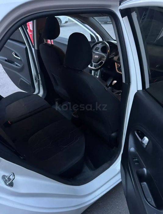 Kia Picanto 2012 года