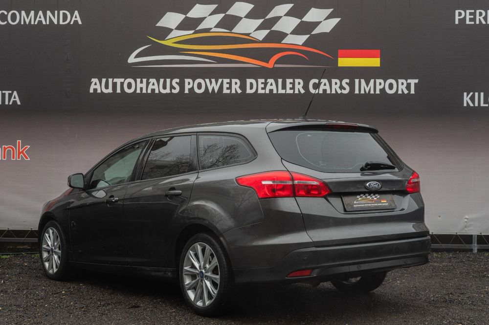 Focus -2016-automatic-navigatie - scaune incalzite- jante - senzori-camera mers inapoi - distributie schimbata - dotari de top la pret economic !!