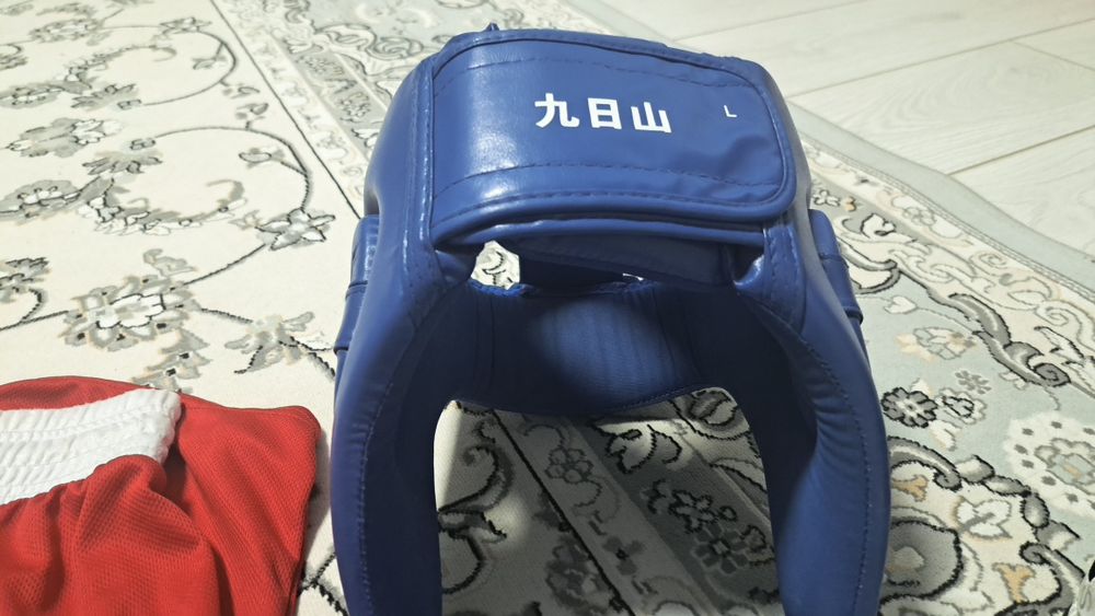 Продам боксерскую экипировку