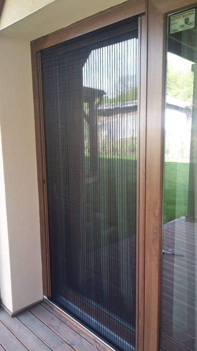 Plase insecte la comanda