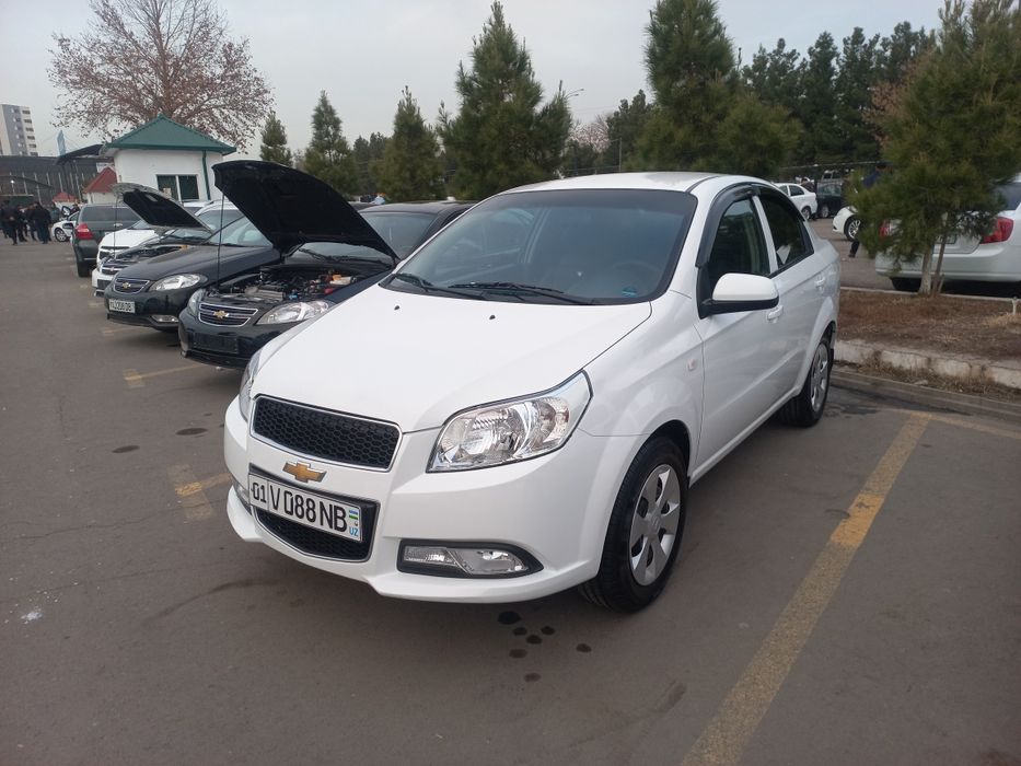 Продаётся Автомобиль марки NEXIA-3