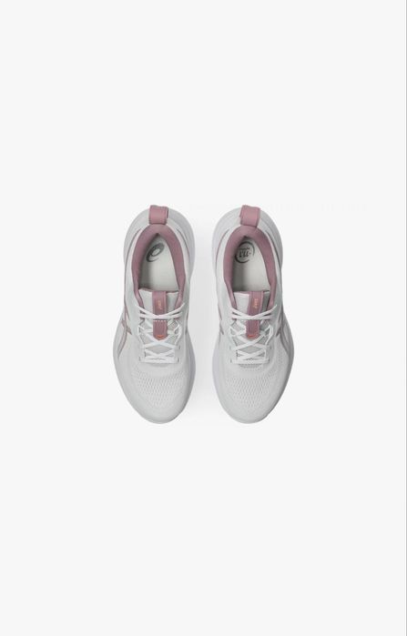 Женские кроссовки от asics