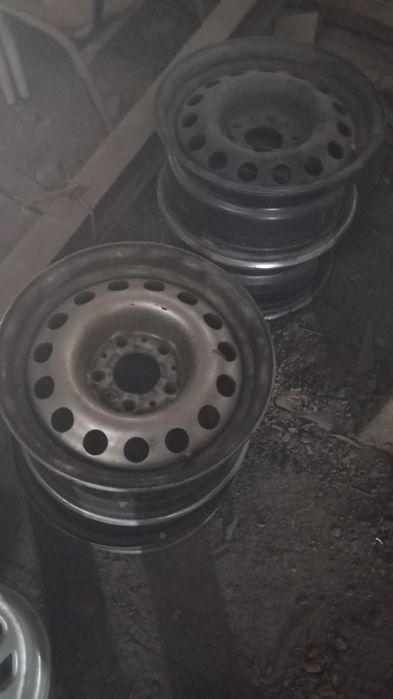 Продам диски бмв с калпоками 15 размер