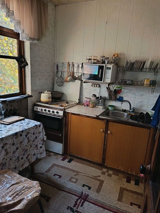 Чиланзар16. 3-х комнатная, балкон 3х1,5, 66m2,