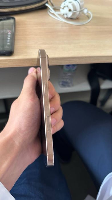 Iphone 16 pro 90%