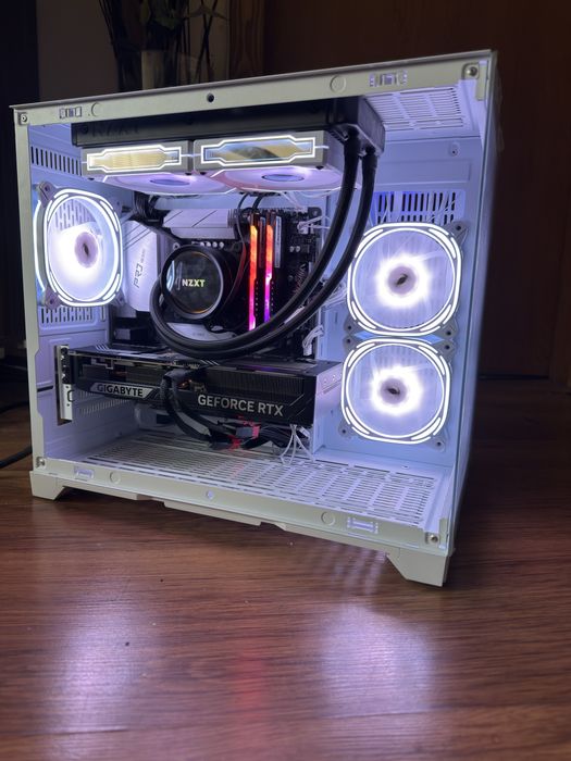 Геймърски компютър/ I5 10500/Водно/32GB/RTX 5070/1TB SSD