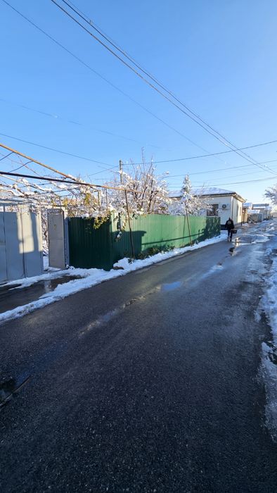 Продаётся участок Сергели узгарыш от центральной дороги 600 метров 
От