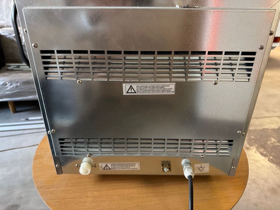 Конвектомат 4 GN 1 / 2 с индиректно овлажняване - Модел EKF 412 N ALU