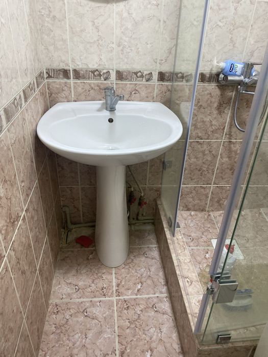 Раковина с пьедесталом