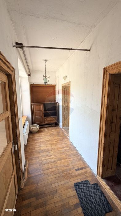 Casă în Valea Viilor – proprietate spațioasă cu teren de 1400 mp