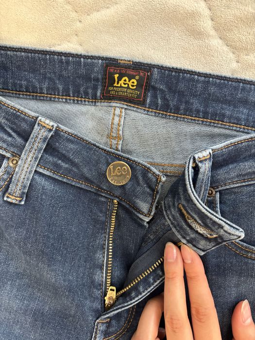 Качественные джинсы Lee
