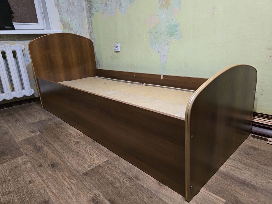 Кровать односпальная