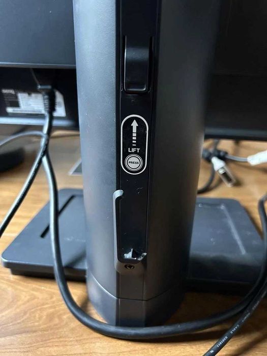 Перфектен монитор Benq Zowie XL2411 144hz 1ms геймърски 16:9 FullHD