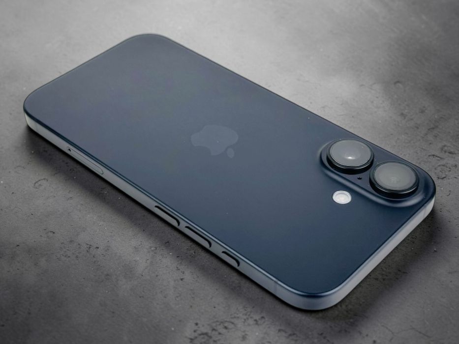 Apple iPhone 16 128GB Black КАТО НОВ! Гаранция!