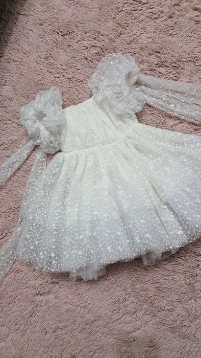 Rochita Anoucka si Next fetite