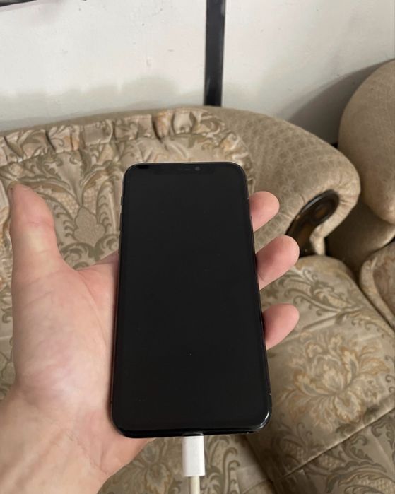 Продам iPhone 11 Pro