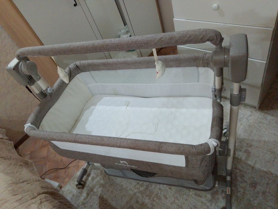 Кроватка-манеж продам