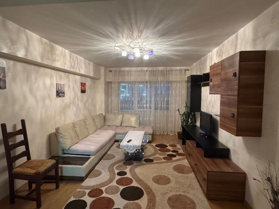 Chirie apartment 4 camere