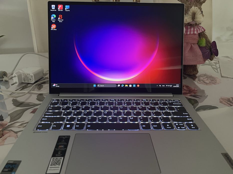 Laptop Lenovo Yoga Slim 7i Pro – i5, 16GB RAM, stare foarte bună