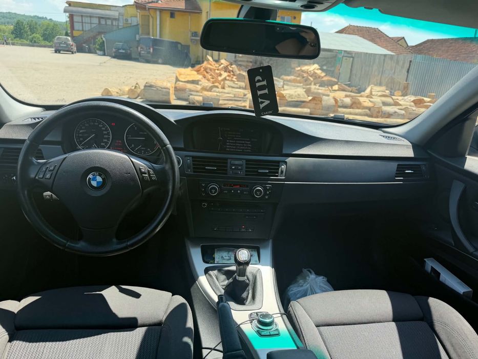 BMW Seria 3 2010 — imagine 3