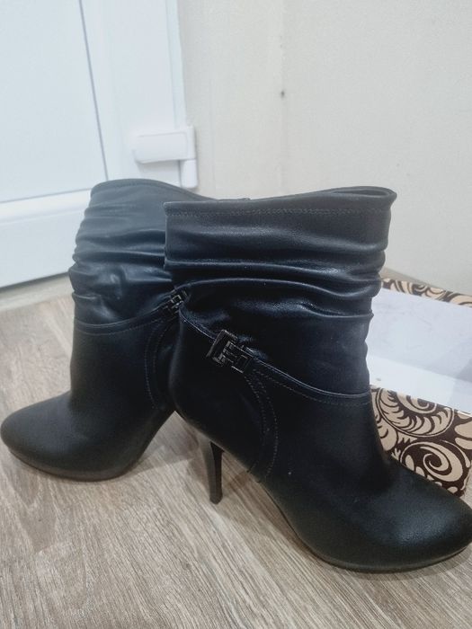 Дамски обувки 38 номер