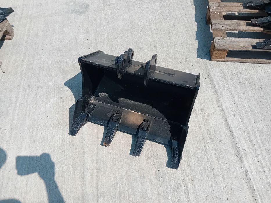 Cupa noua 60 cm miniexcavator 1.8 2.2 tone