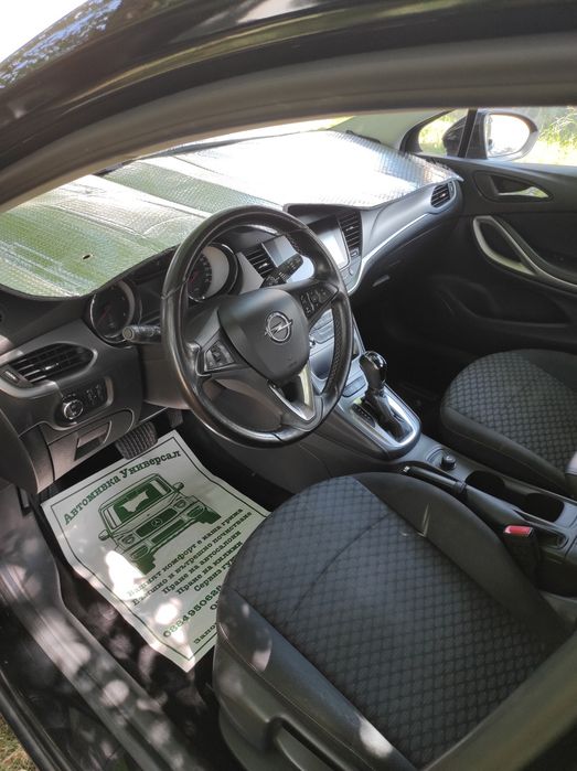 Продавам Опел Астра