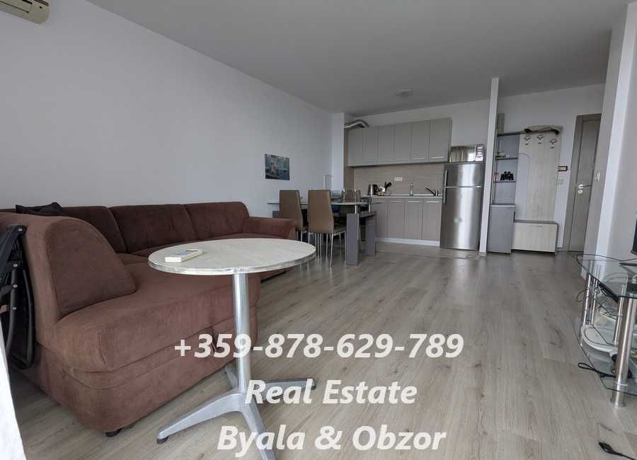 Двустаен апартамент с красива морска панорама в гр.Бяла