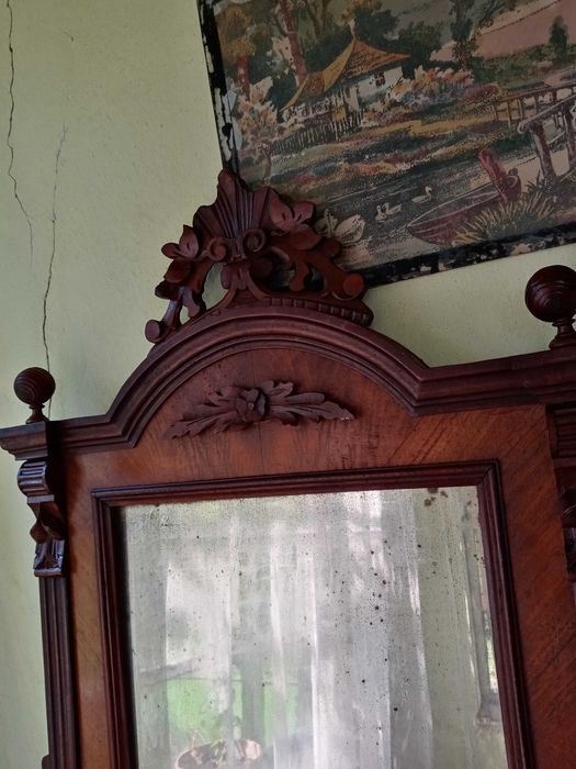 Oglindă veche din perioada austro-ungară