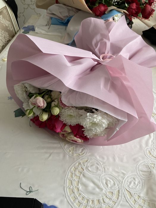 Букеты с цветами разные