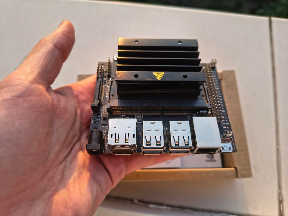 Nvidia Jetson Nano DevKit + Fan + Adapter
