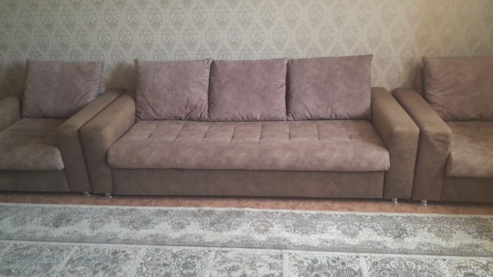 Продаю Диван б/у