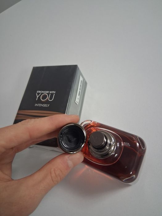 Armani stronger with you Intensely