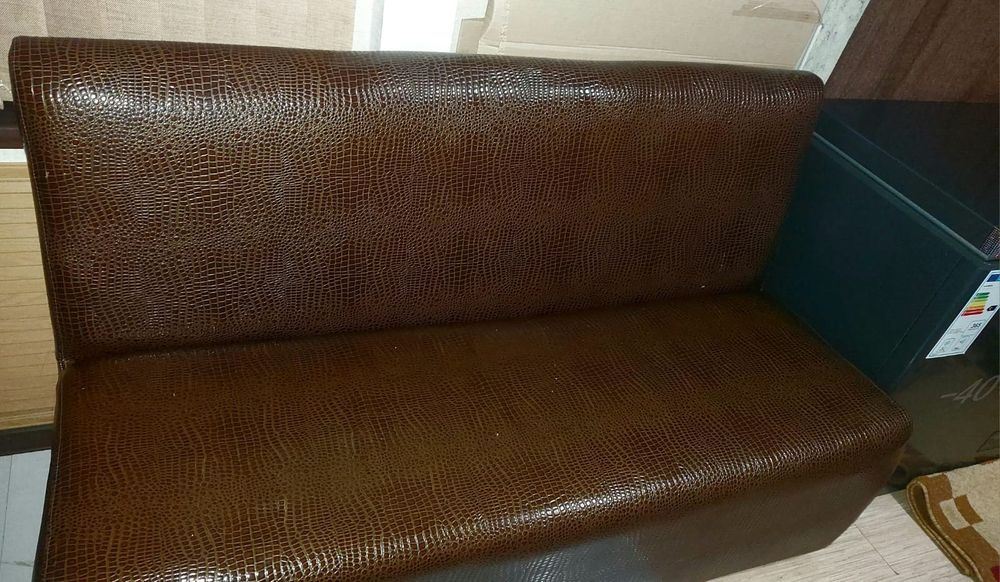 Продам диванчик для кухни и дома