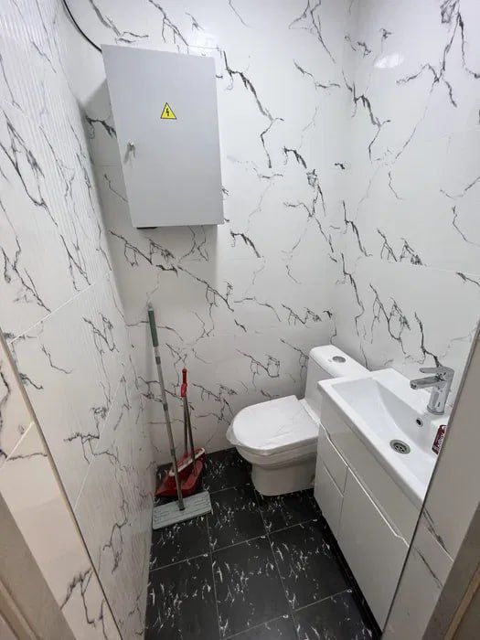 Офис аренда Чиланзар е  вдоль дороги ориентир еvos