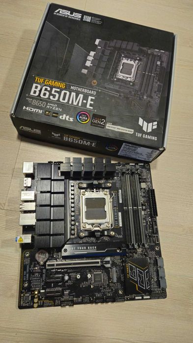Placa de baza ASUS TUF Gaming B650M-E AMD AM5 DDR5 mATX