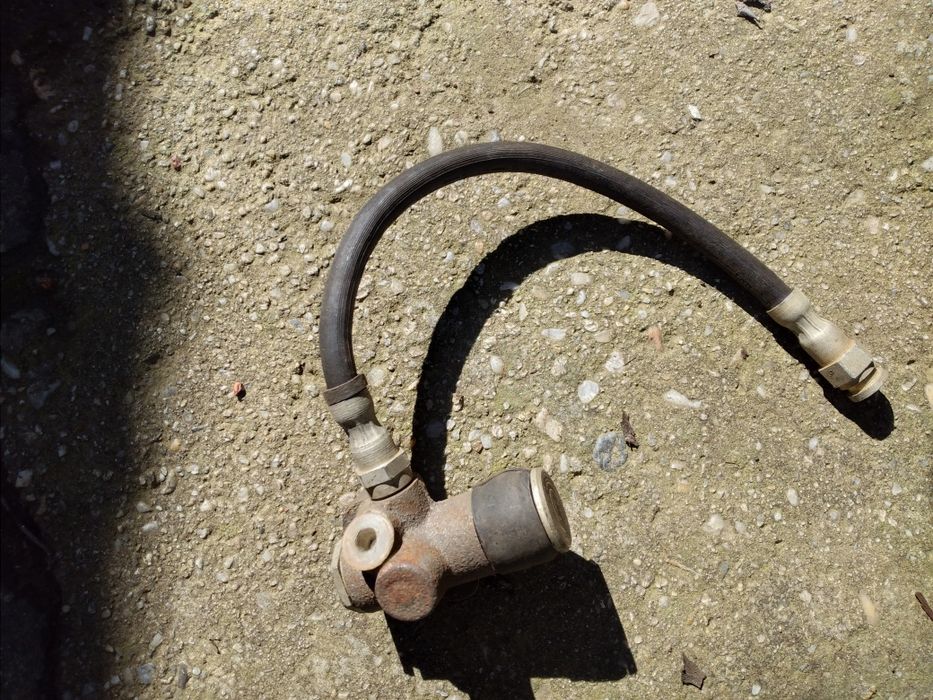 Piese dacia 1310 1410 si 1300,scrumiera,pompa benzina,butoane, bobină