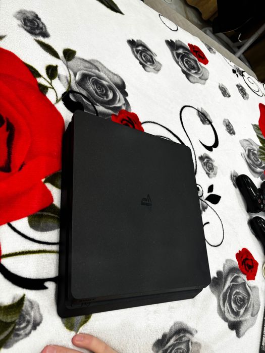 Playstation 4 slim