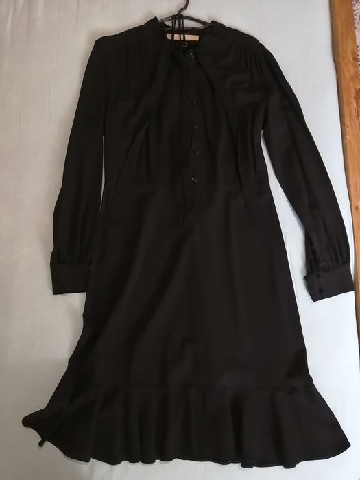 Платье черная...